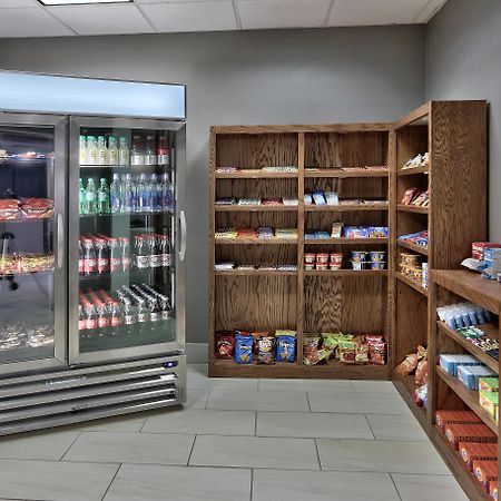 Holiday Inn Express & Suites Portales By Ihg Ngoại thất bức ảnh