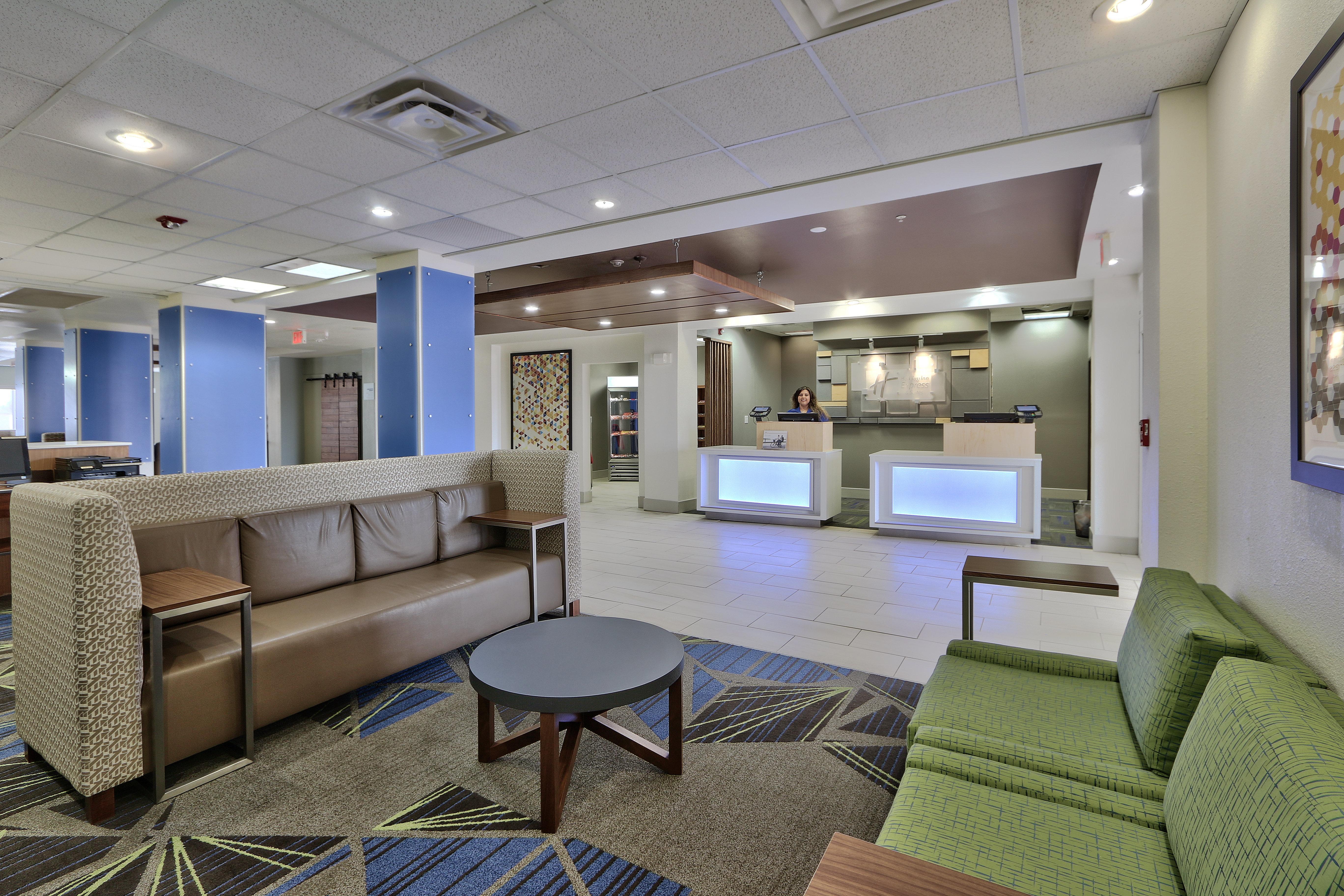 Holiday Inn Express & Suites Portales By Ihg Ngoại thất bức ảnh