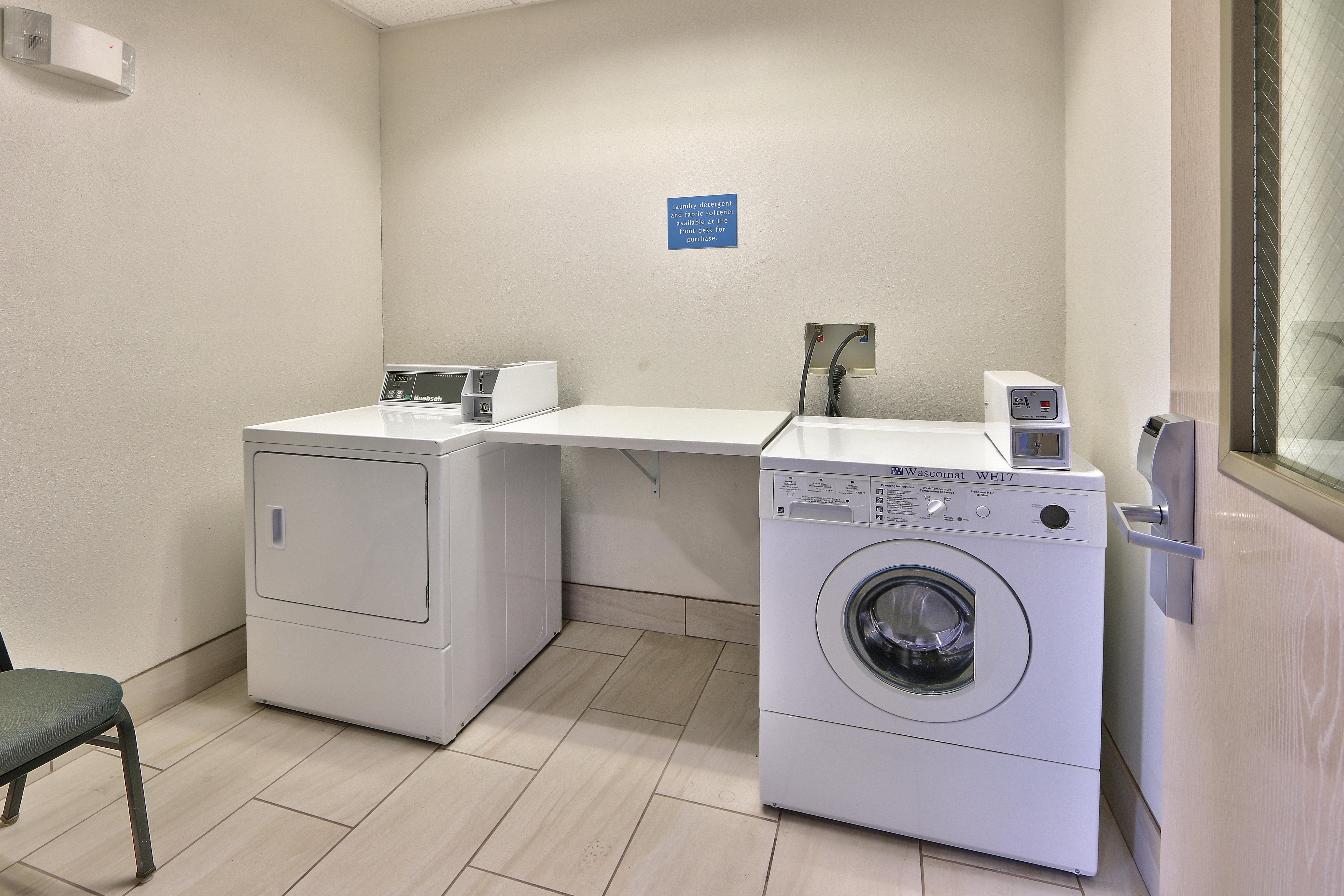 Holiday Inn Express & Suites Portales By Ihg Ngoại thất bức ảnh