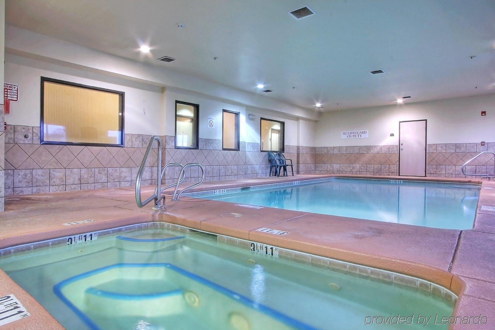 Holiday Inn Express & Suites Portales By Ihg Ngoại thất bức ảnh