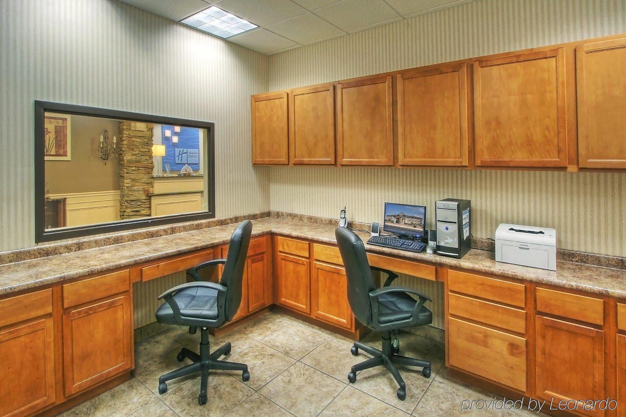 Holiday Inn Express & Suites Portales By Ihg Ngoại thất bức ảnh